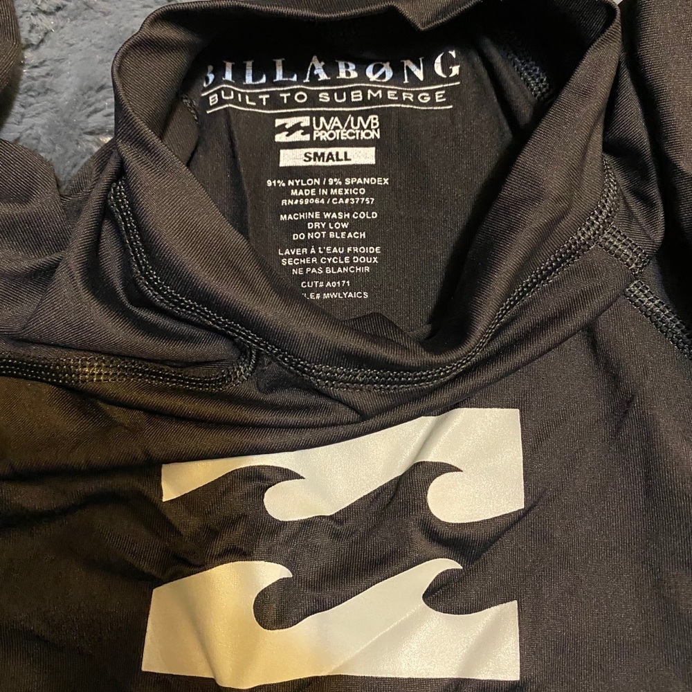 Billabong Rashguard - Picture 3 of 3